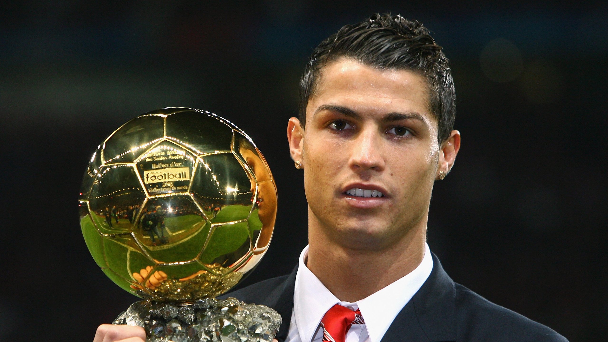 特斯·冯·迪克:具有超高球商的中场,为南非队创造无数得分机会